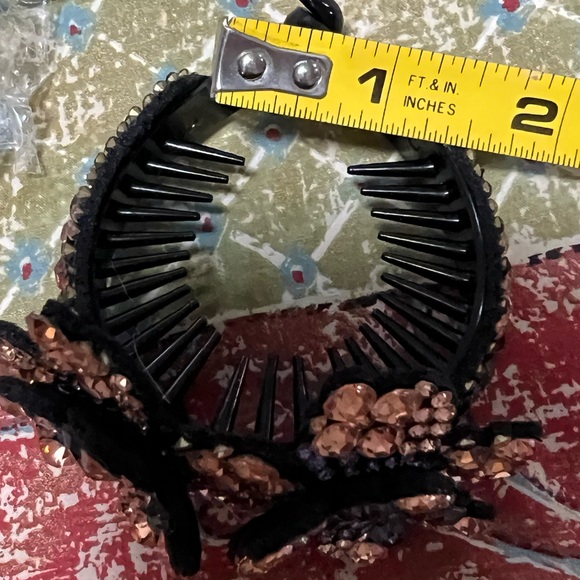 Edwardian hair holder - Picture 10 of 12